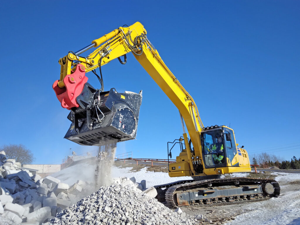 CBE crusher bucket
